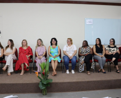 Arapongas participa de evento estadual sobre políticas para mulheres